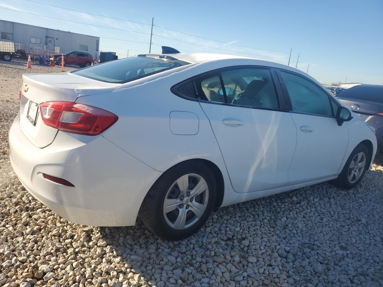 2017 CHEVROLET CRUZE LS - Image 3