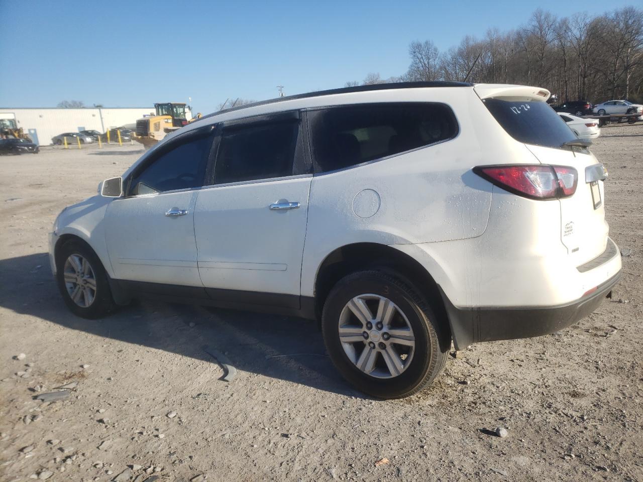 2014 CHEVROLET TRAVERSE L - Image 2