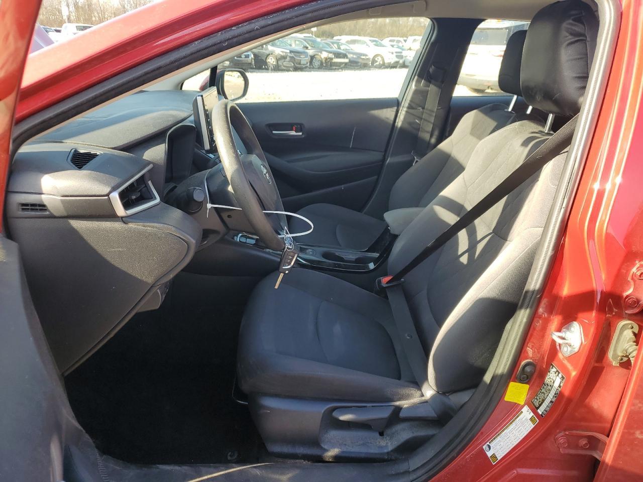 2020 TOYOTA COROLLA LE - Фото 7