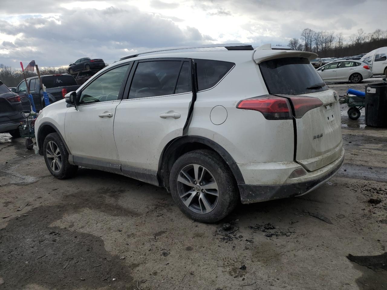 2016 TOYOTA RAV4 XLE - Фото 2