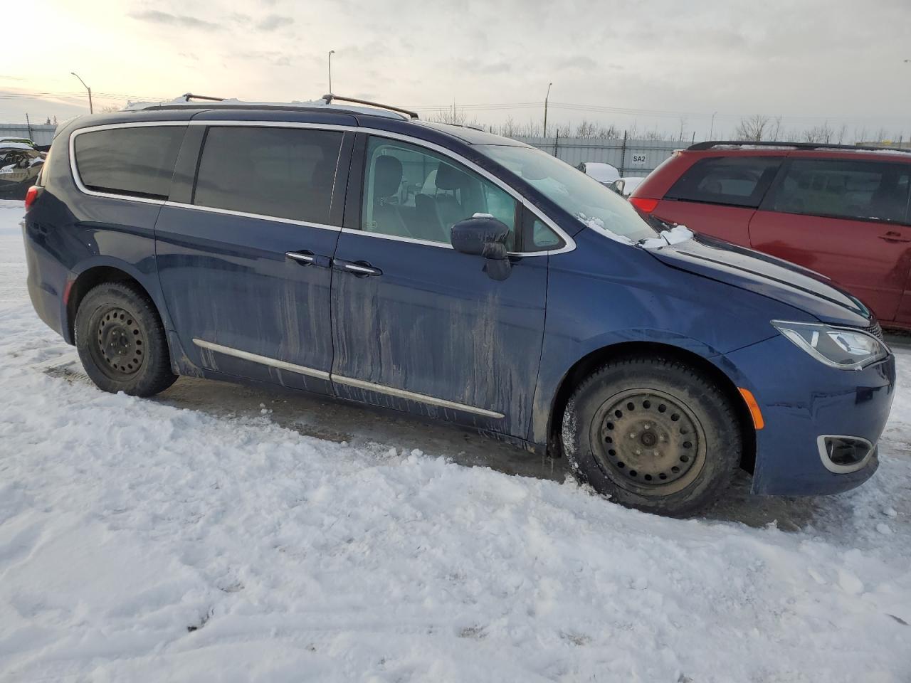 2017 CHRYSLER PACIFICA T - Image 4