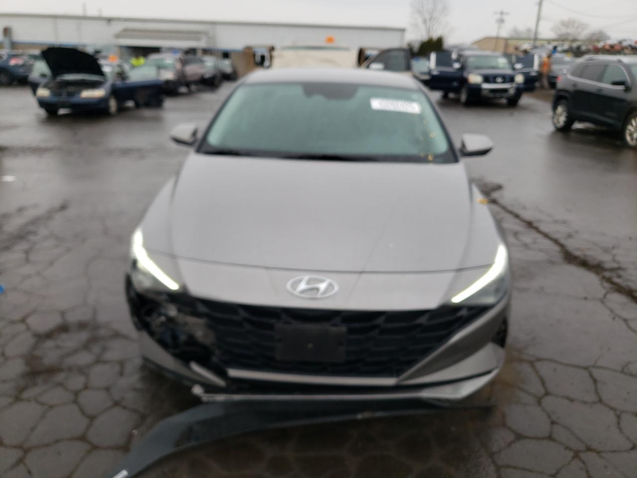 2023 HYUNDAI ELANTRA SE - Фото 5