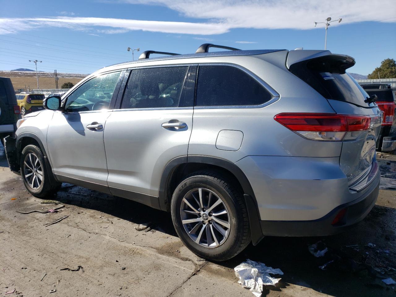 2019 TOYOTA HIGHLANDER - Фото 2