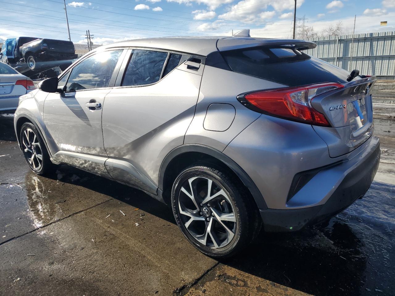 2018 TOYOTA C-HR XLE - Image 2