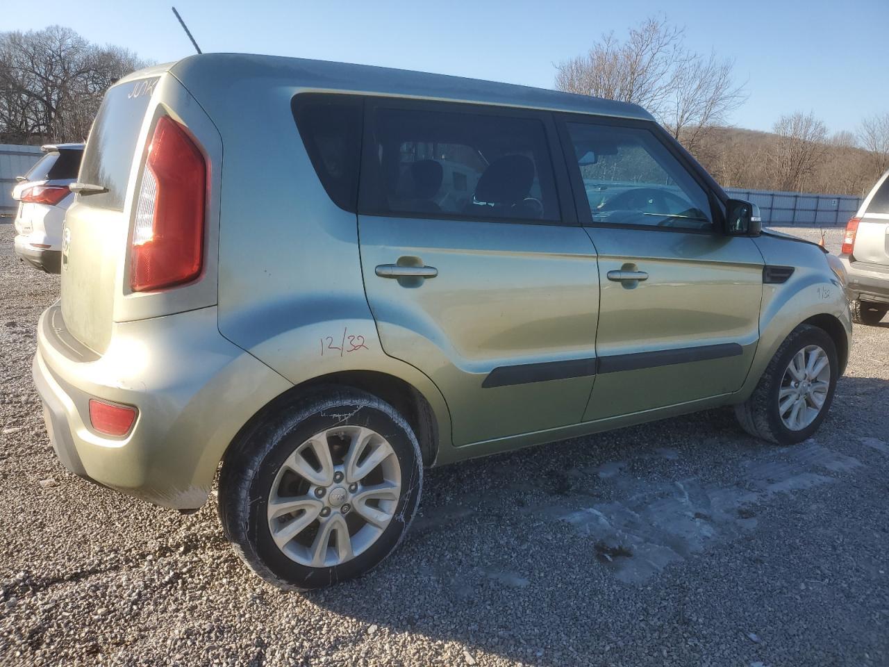 2013 KIA SOUL + - Image 3
