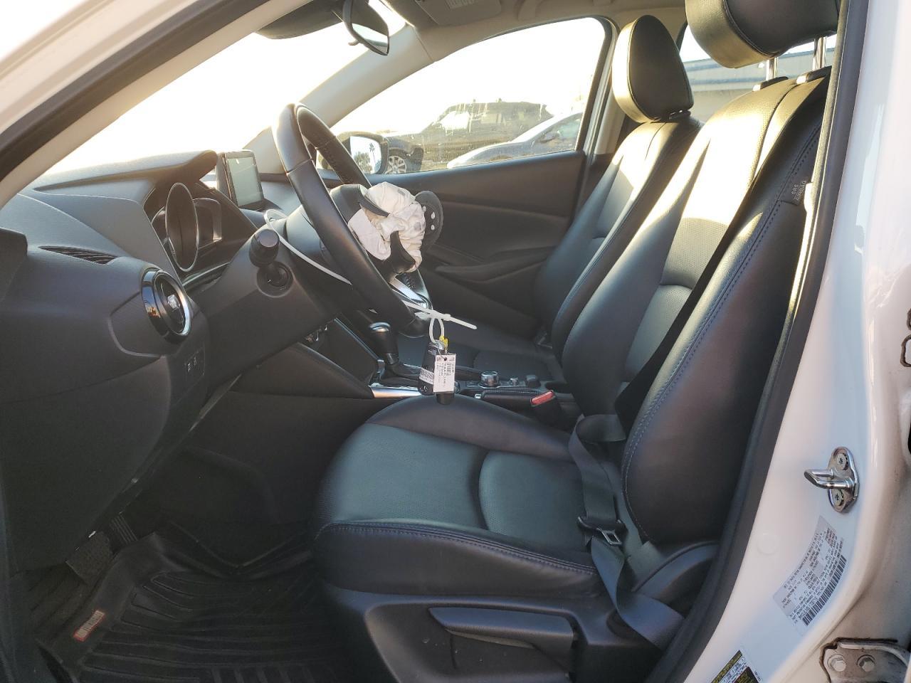 2020 TOYOTA YARIS LE - Фото 7