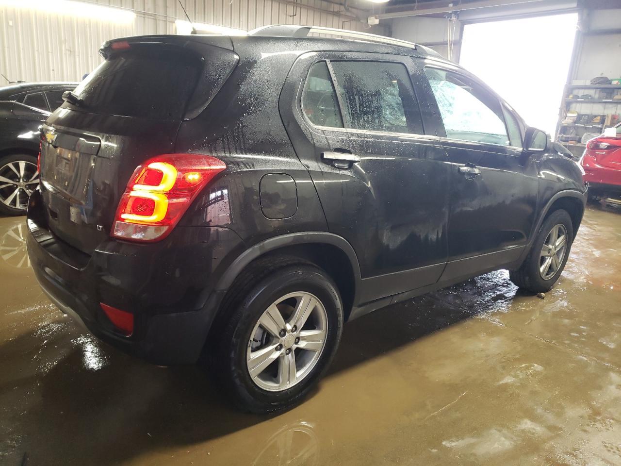 2019 CHEVROLET TRAX 1LT - Фото 3