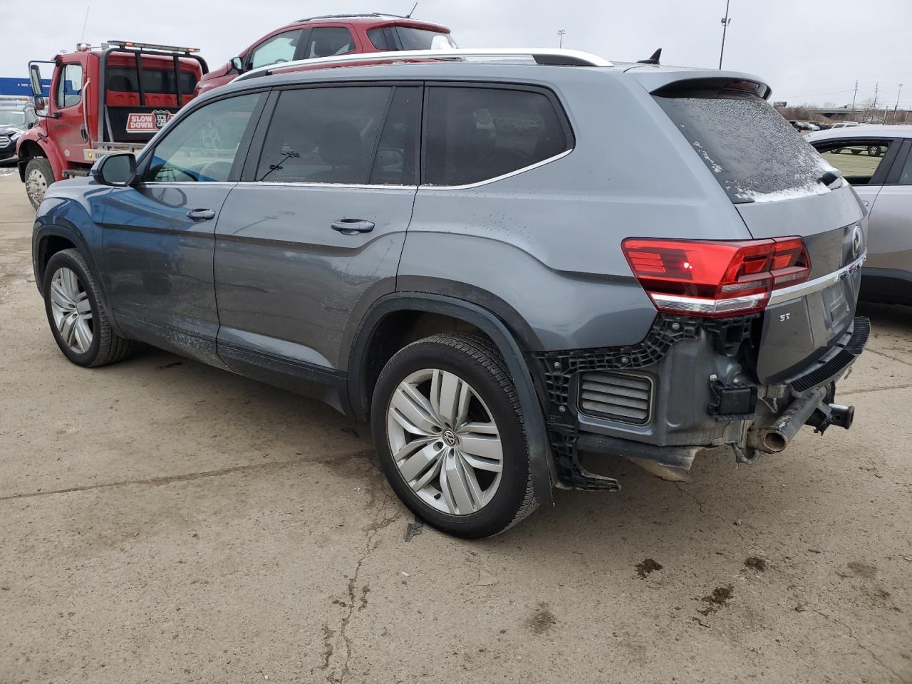 2019 VOLKSWAGEN ATLAS SE - Image 2