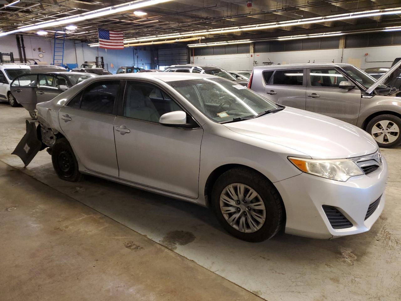 2014 TOYOTA CAMRY L - Image 4