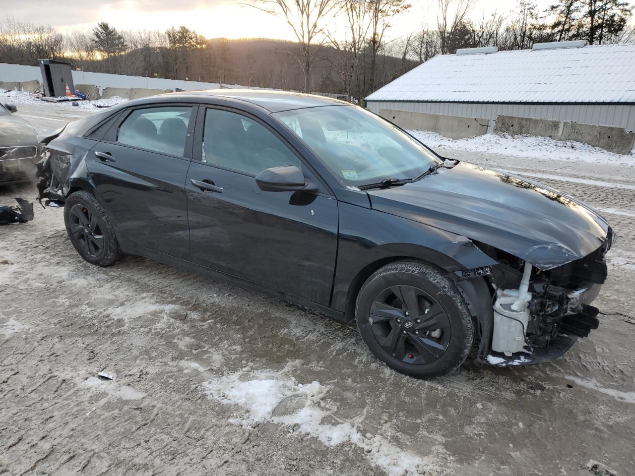 2023 HYUNDAI ELANTRA SE - Фото 4