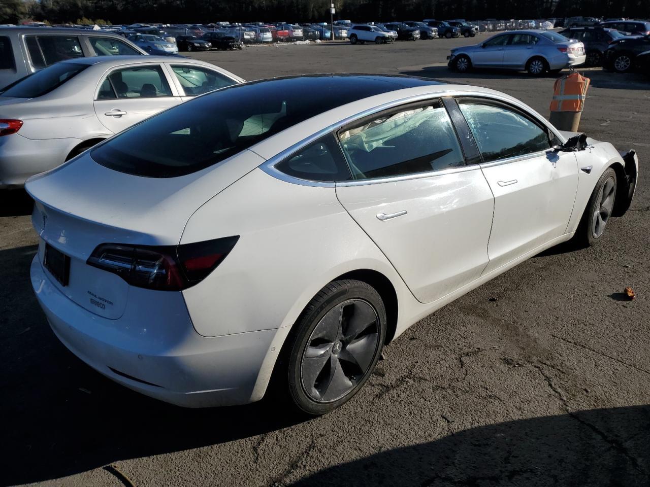2019 TESLA MODEL 3 - Фото 3