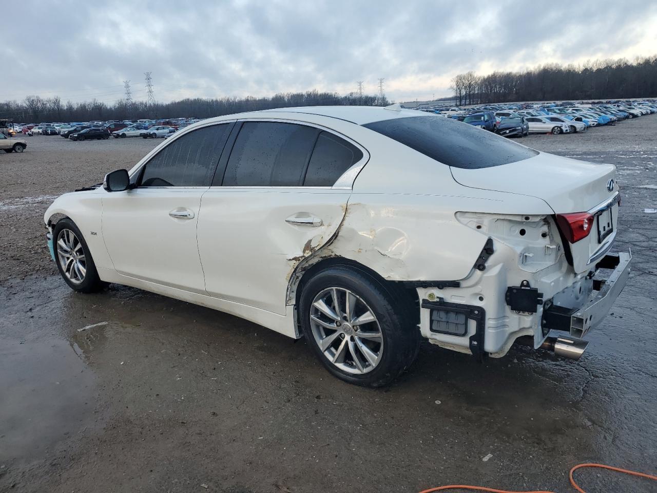 2016 INFINITI Q50 PREMIU - Фото 2