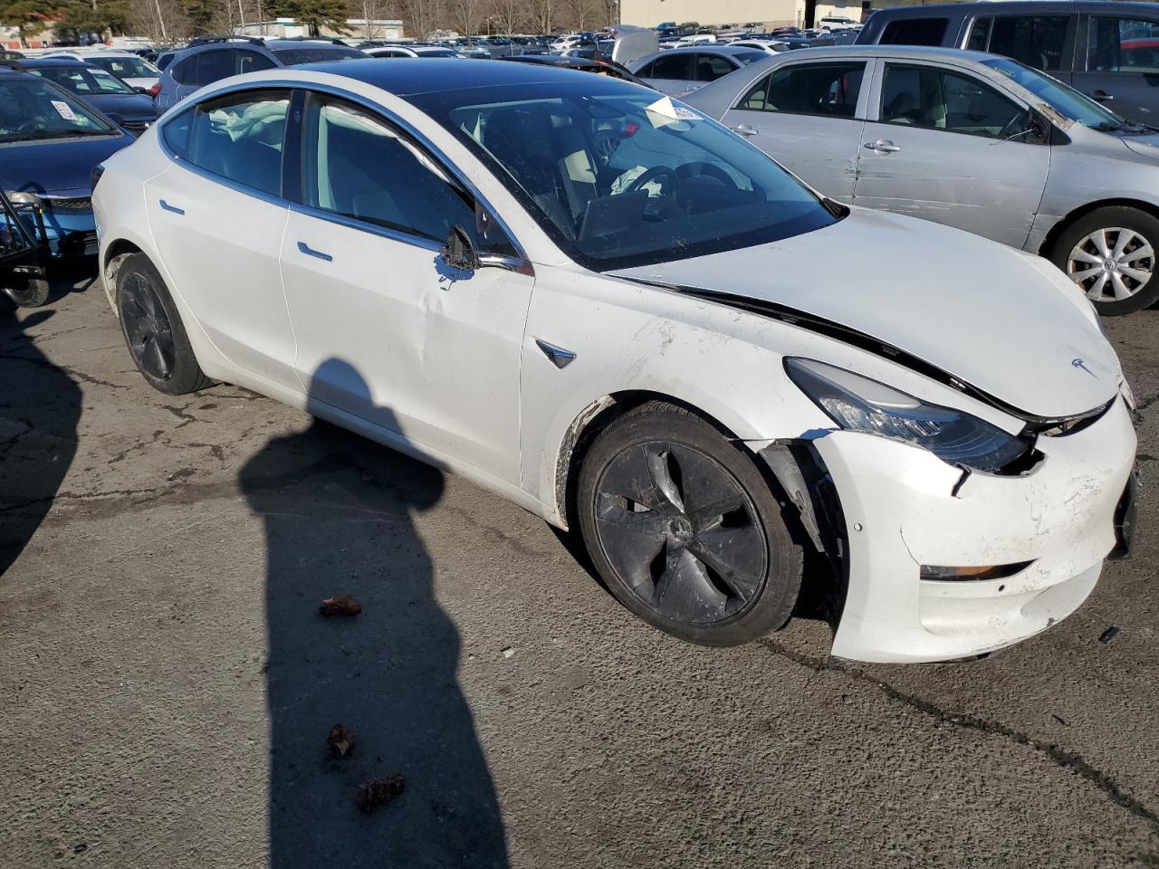 2019 TESLA MODEL 3 - Фото 4