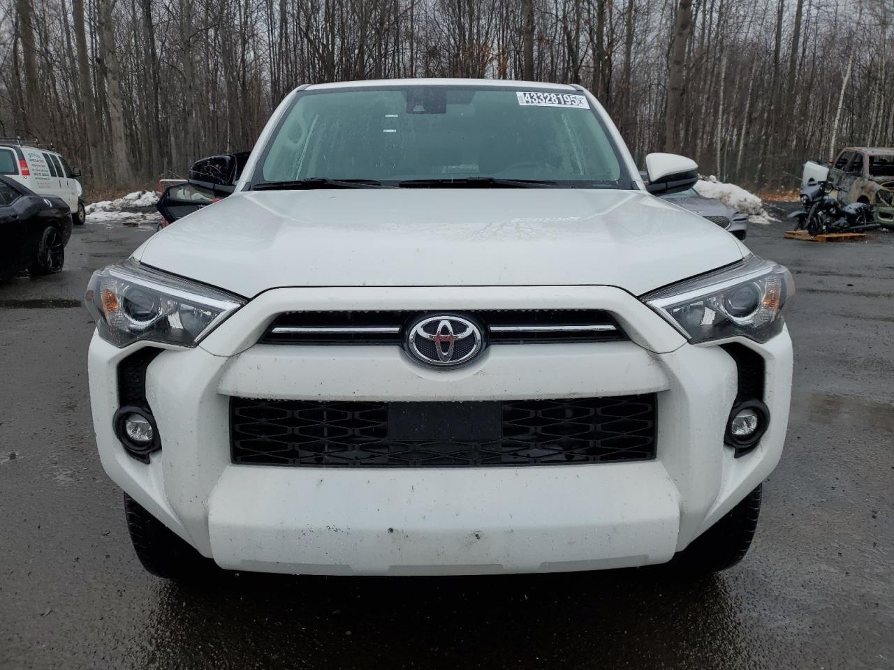 2022 TOYOTA 4RUNNER SR - Image 5