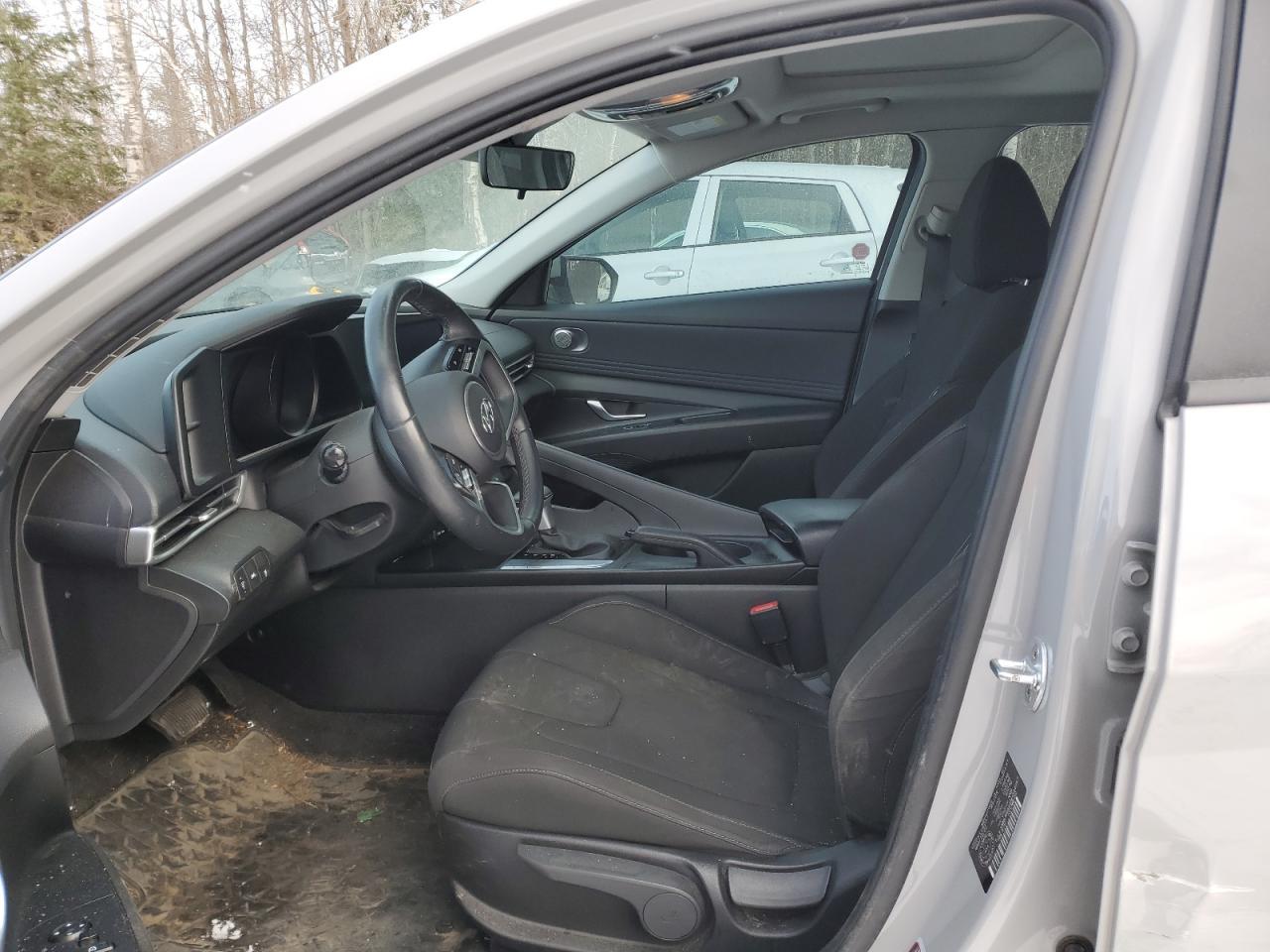 2022 HYUNDAI ELANTRA SE - Image 7
