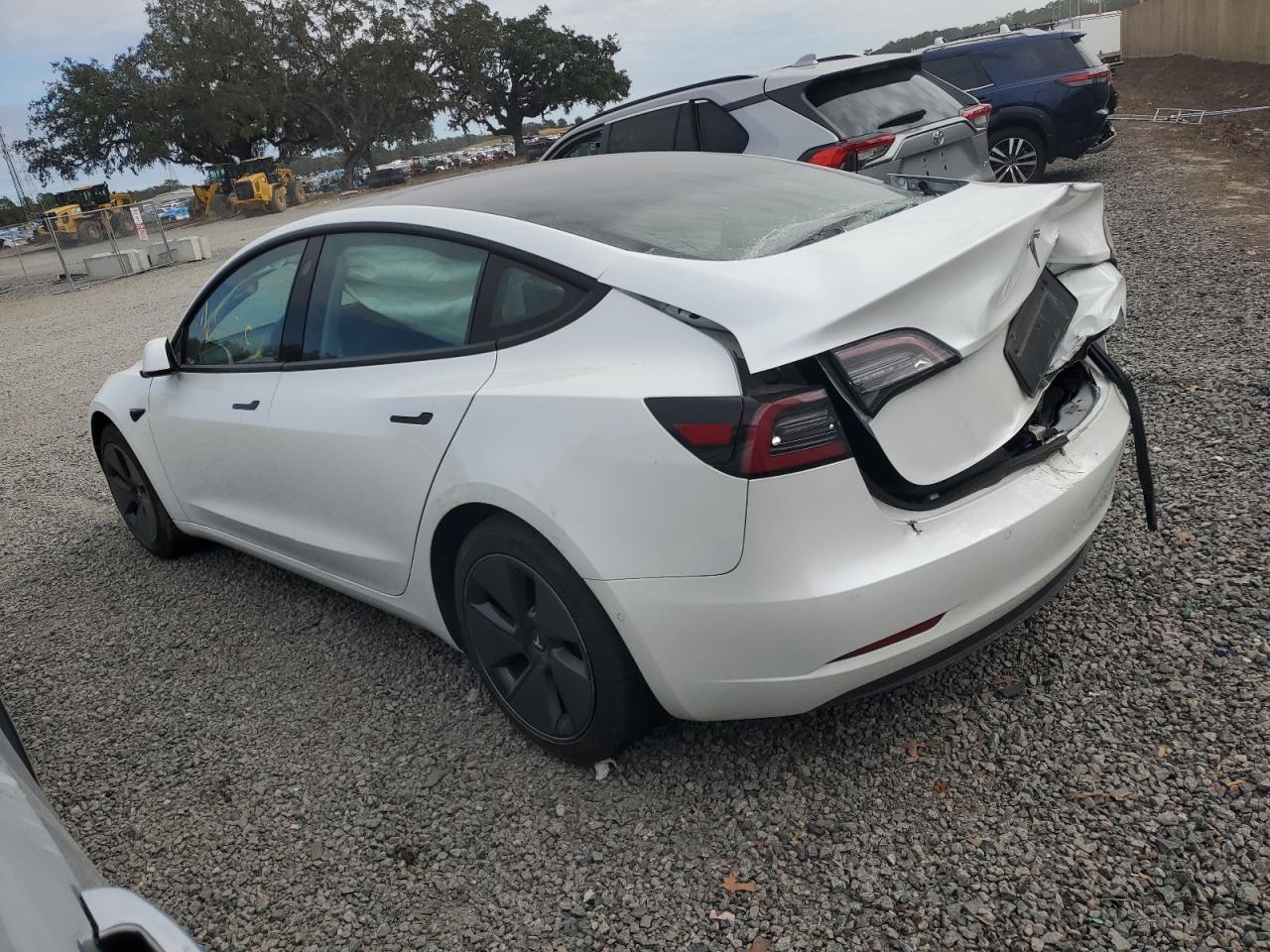 2021 TESLA MODEL 3 - Image 2