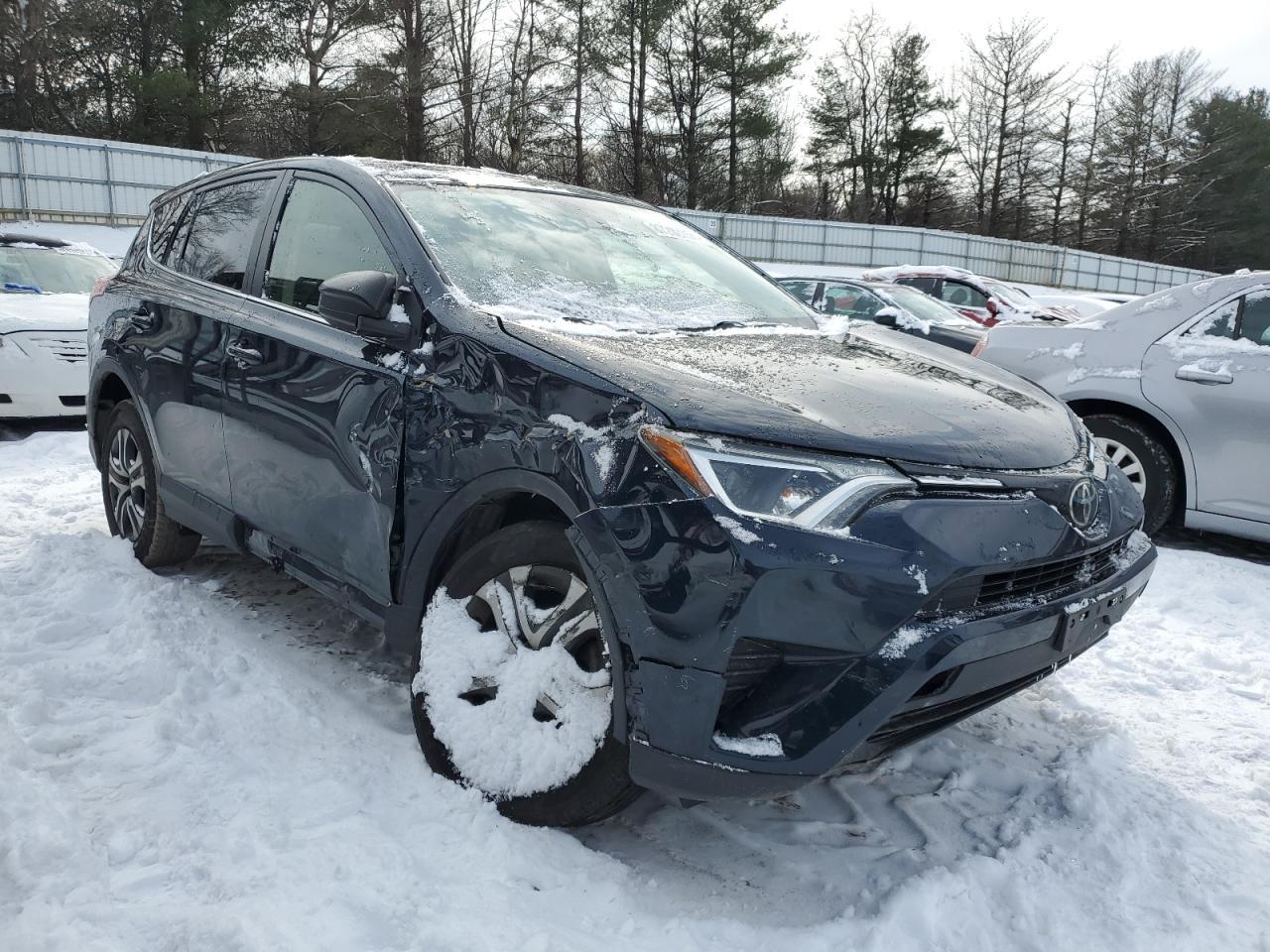 2018 TOYOTA RAV4 LE - Фото 4