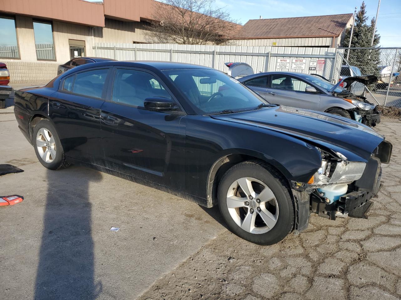 2014 DODGE CHARGER SE - Image 4