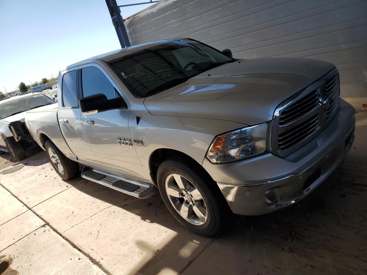 2017 RAM 1500 SLT - Image 4