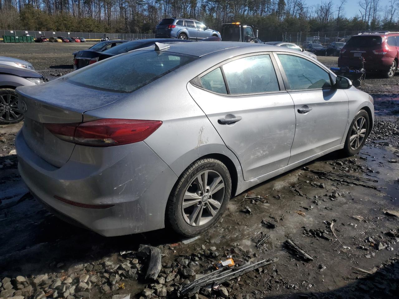 2017 HYUNDAI ELANTRA SE - Фото 3