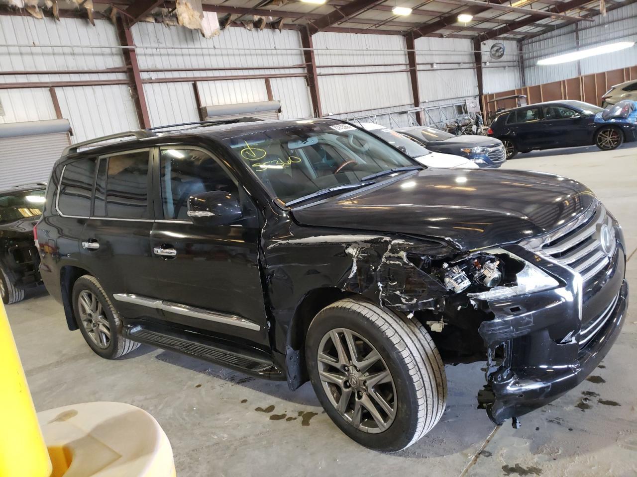 2015 LEXUS LX 570 - Image 4