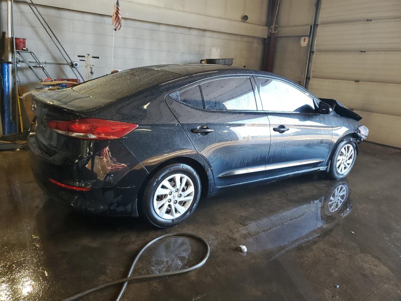 2018 HYUNDAI ELANTRA SE - Фото 3