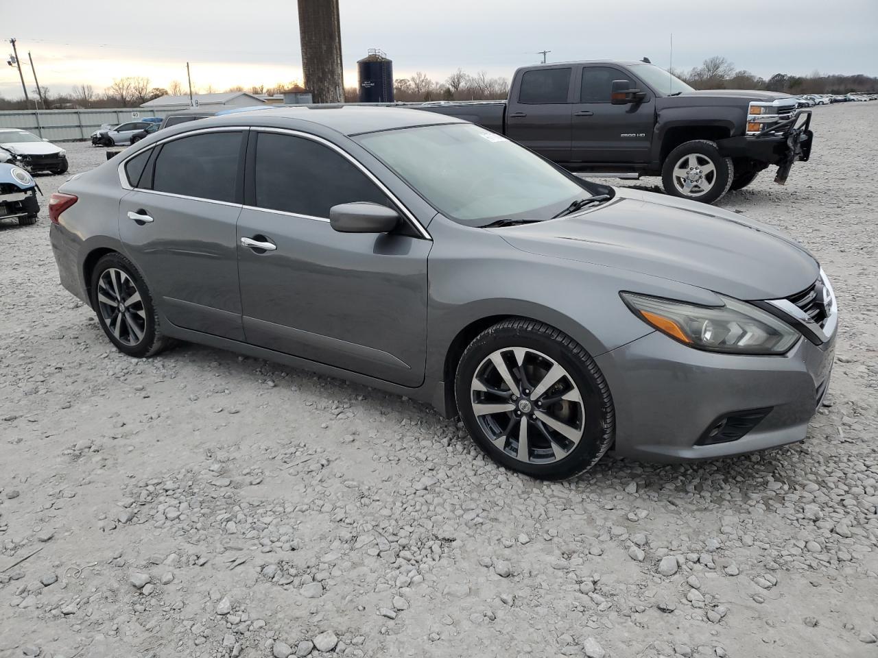 2017 NISSAN ALTIMA 2.5 - Image 4