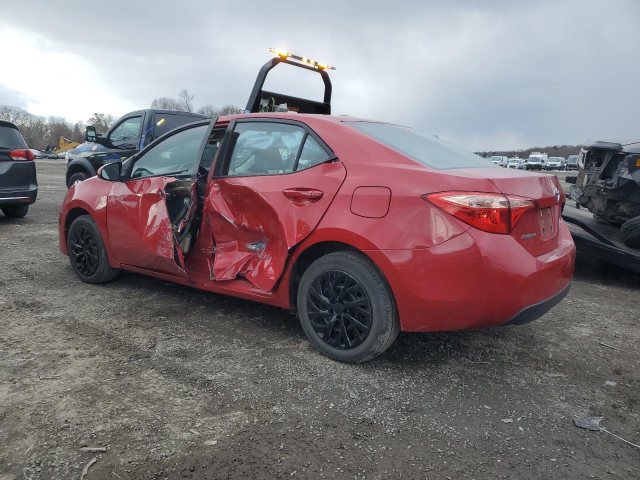 2019 TOYOTA COROLLA L - Фото 2