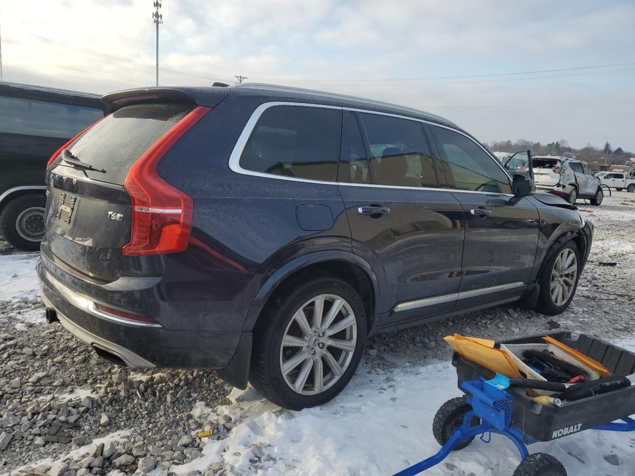 2016 VOLVO XC90 T6 - Фото 3