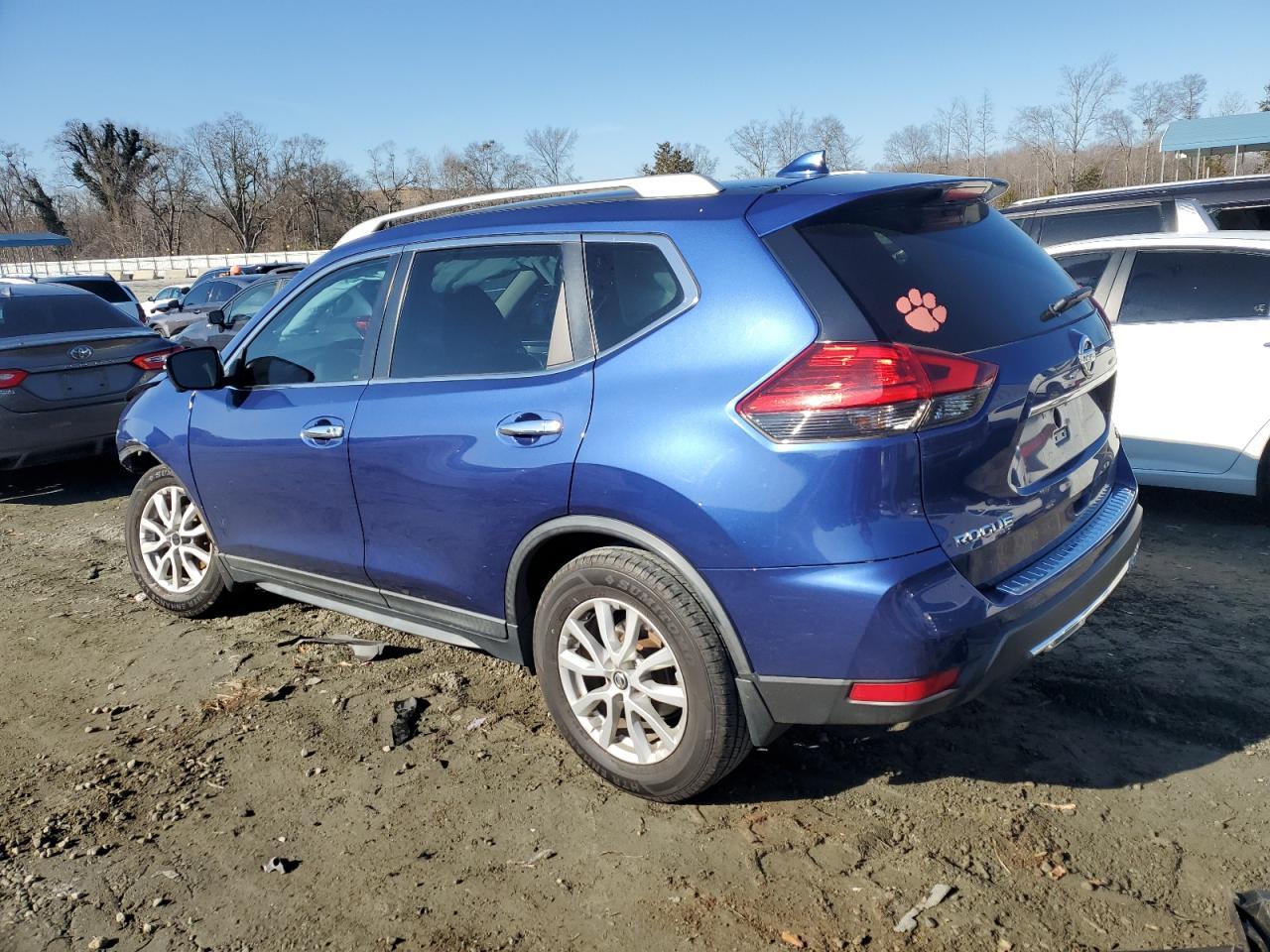 2017 NISSAN ROGUE S - Фото 2