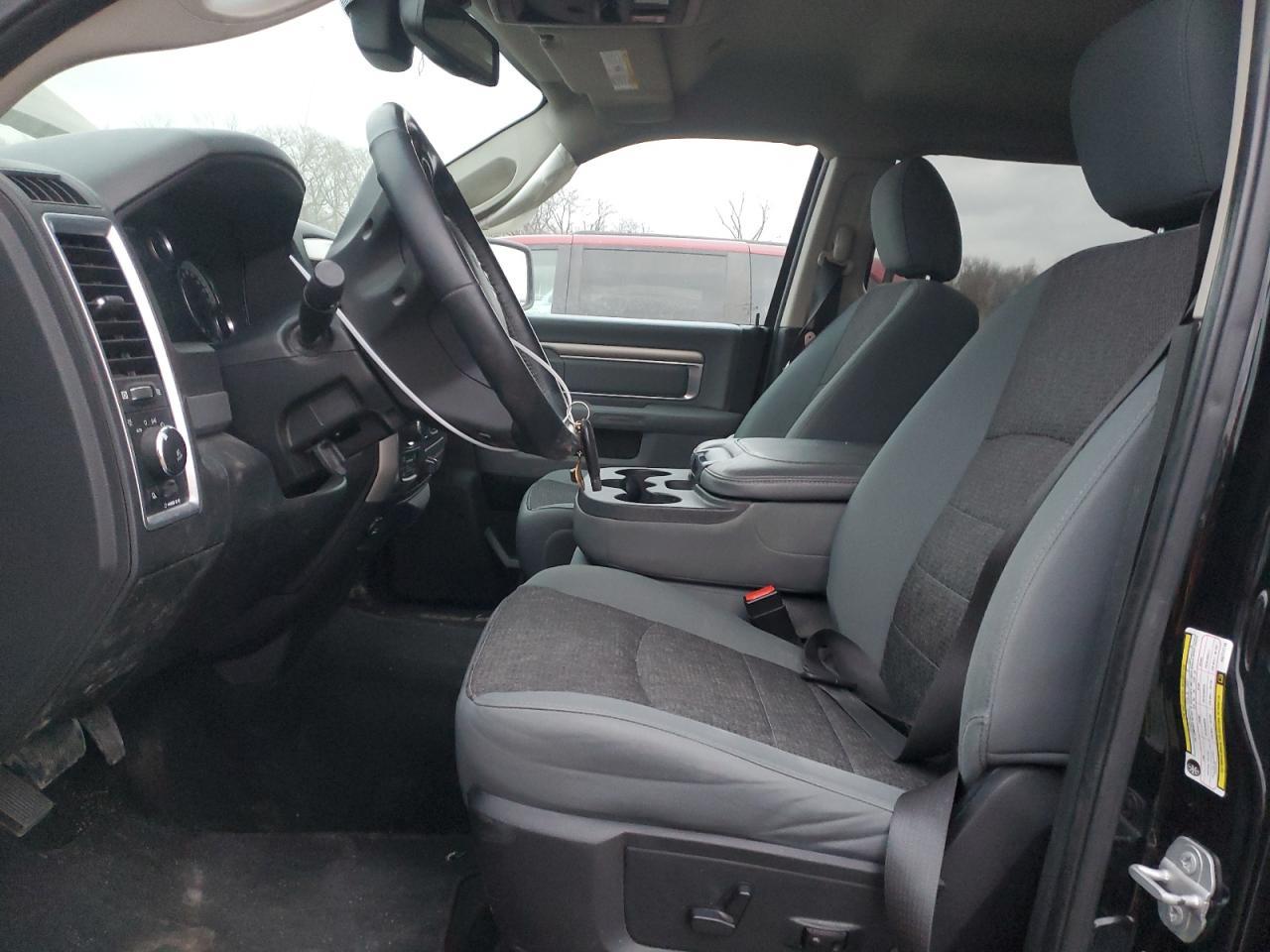 2017 RAM 1500 SLT - Image 7