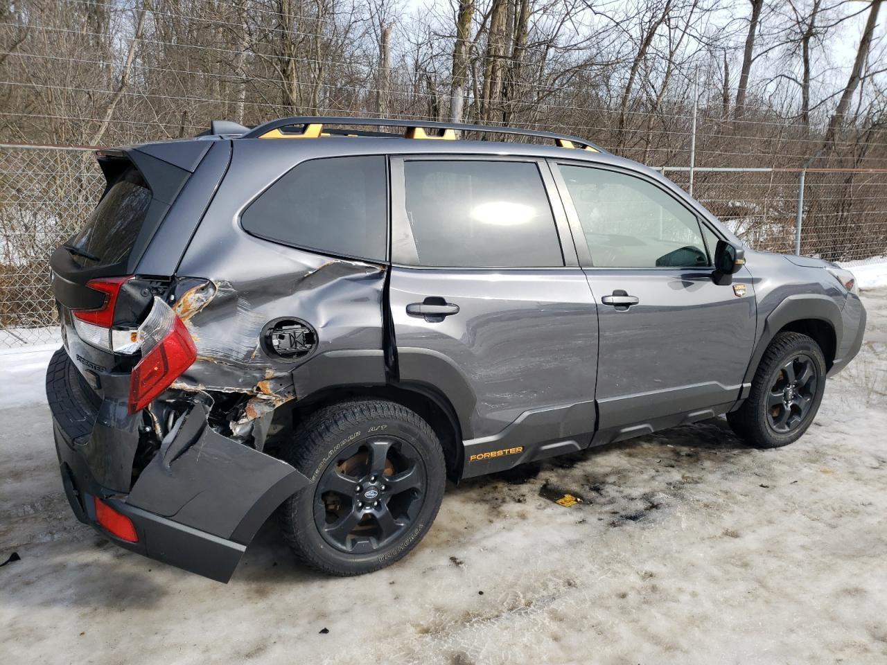 2022 SUBARU FORESTER W - Фото 3
