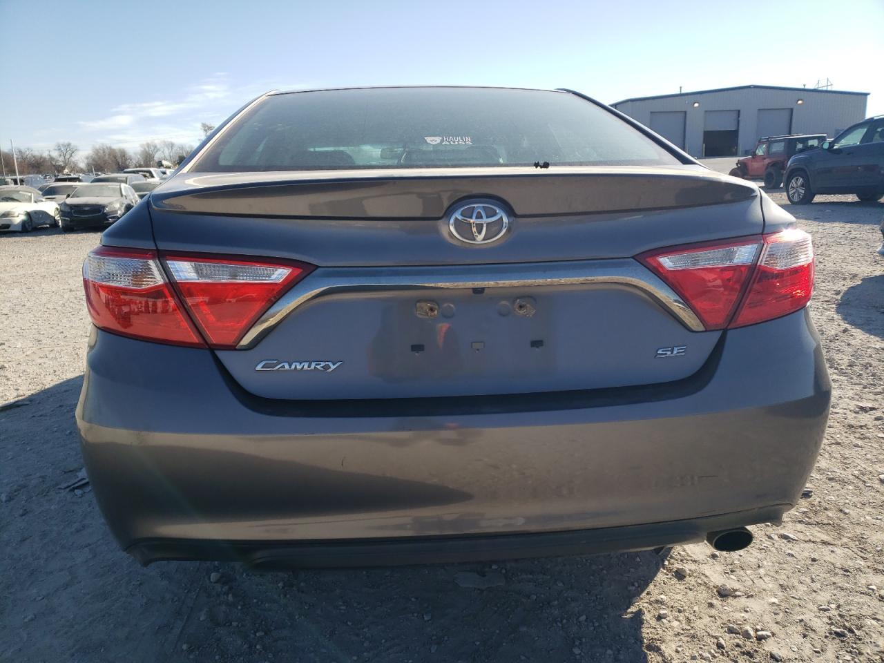 2017 TOYOTA CAMRY LE - Фото 6