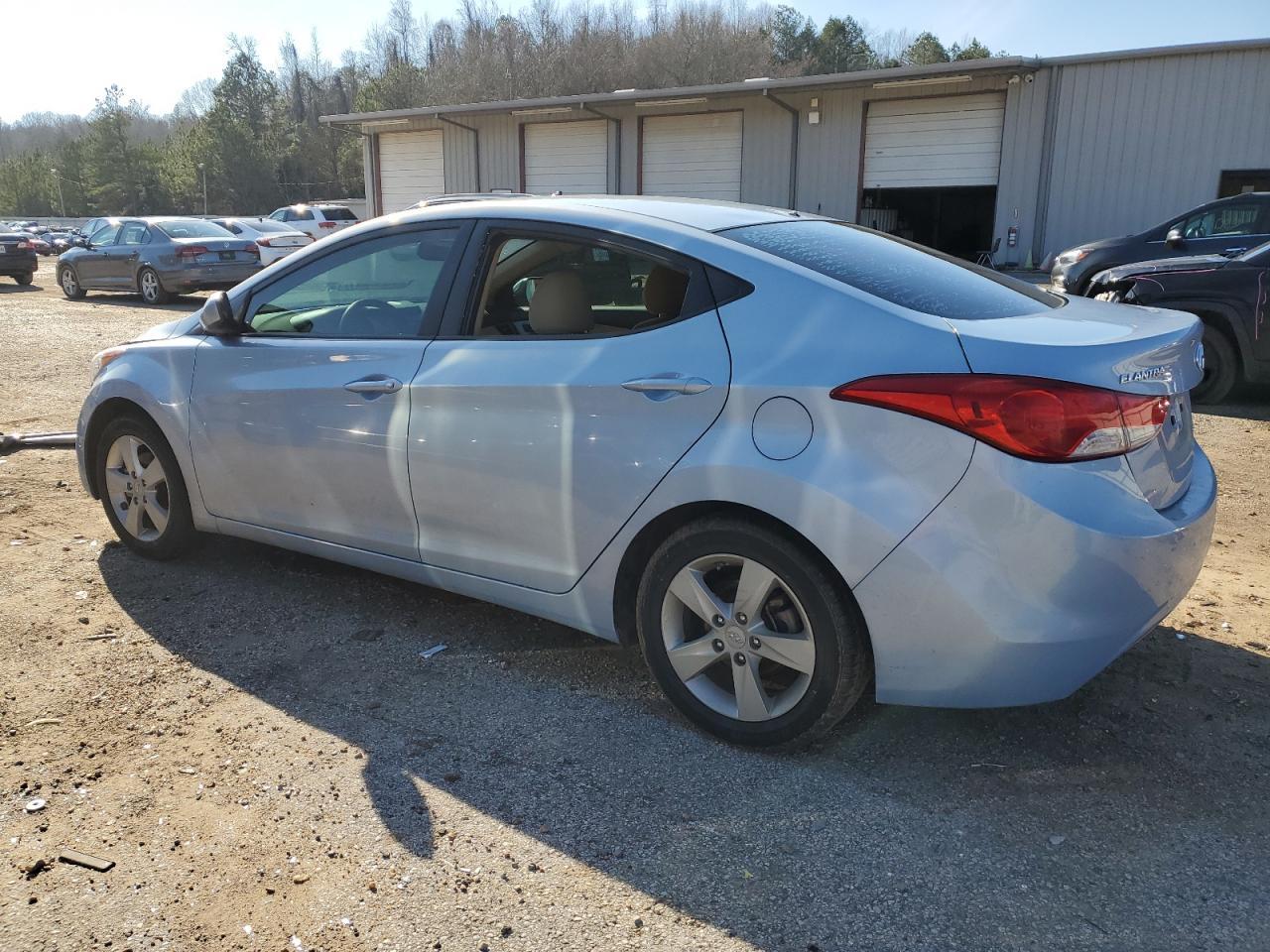 2013 HYUNDAI ELANTRA GL - Image 2