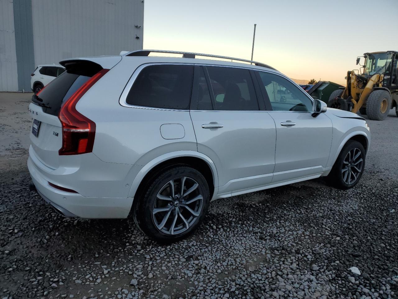 2016 VOLVO XC90 T6 - Image 3