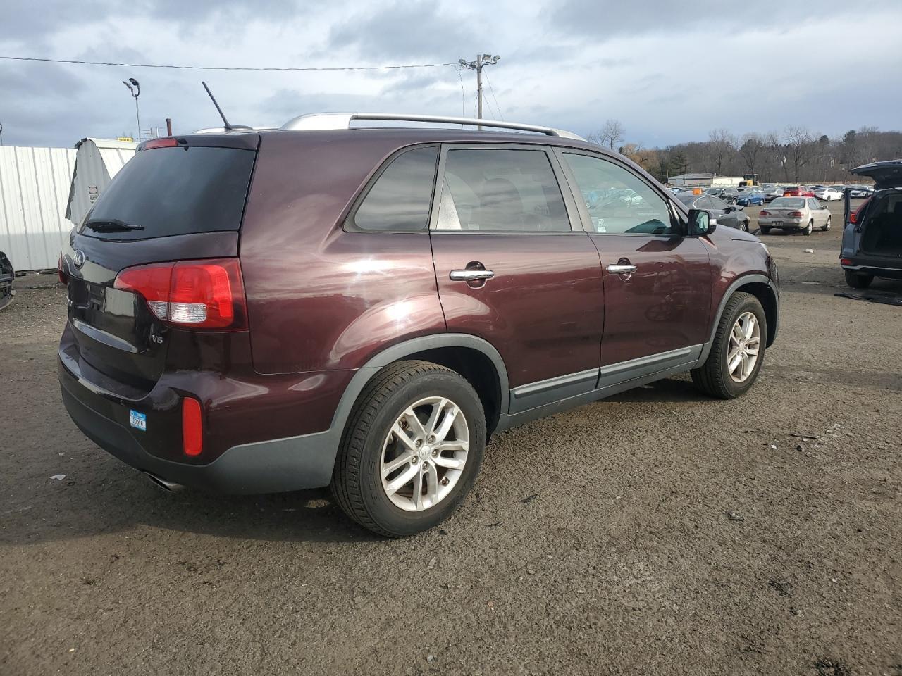 2015 KIA SORENTO LX - Image 3
