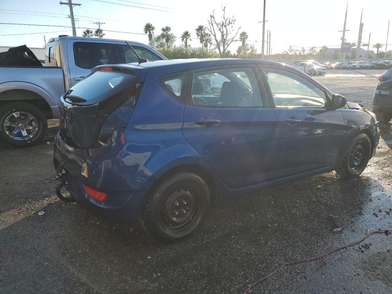 2016 HYUNDAI ACCENT SE - Фото 3