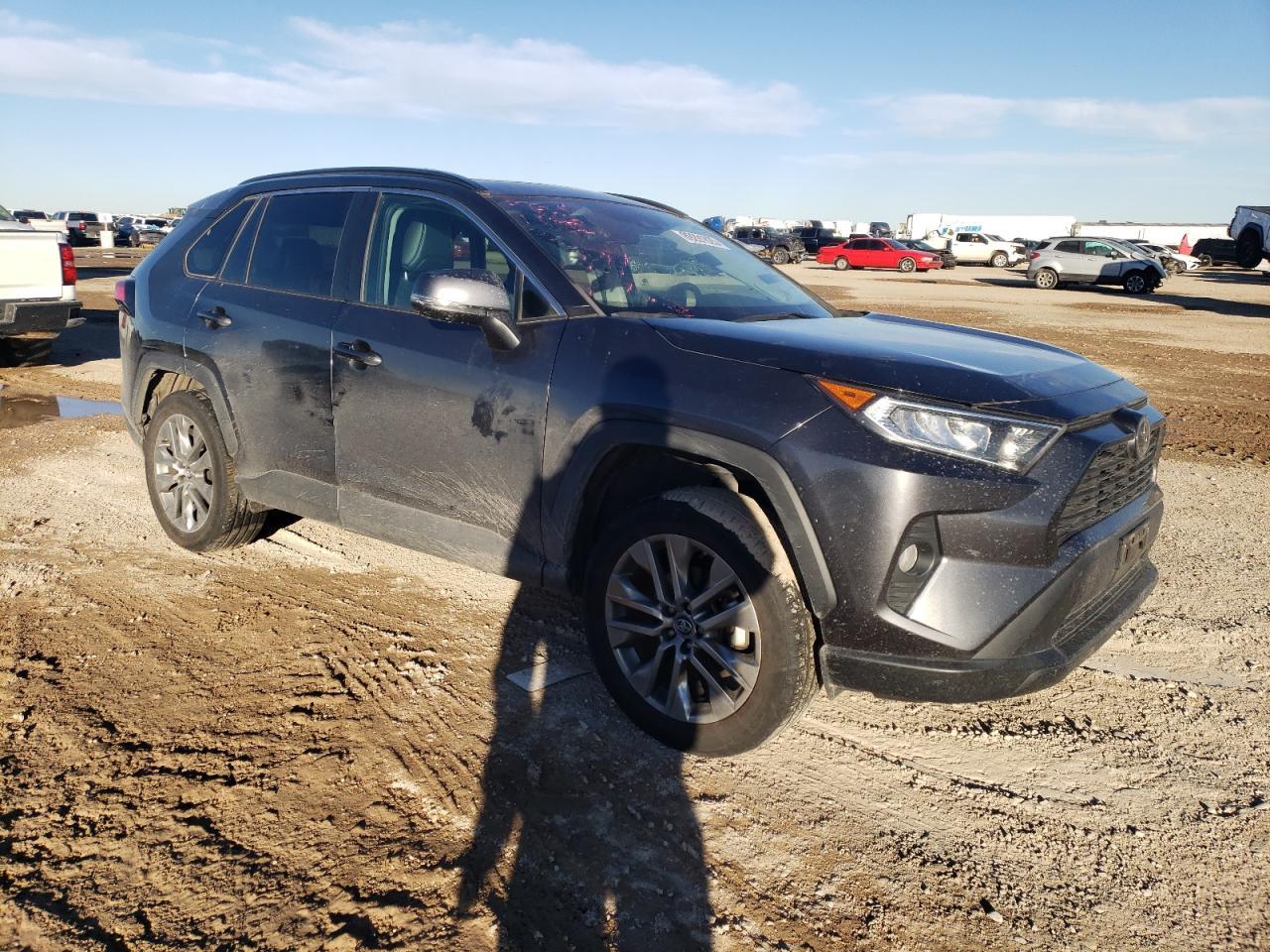 2019 TOYOTA RAV4 XLE P - Фото 4