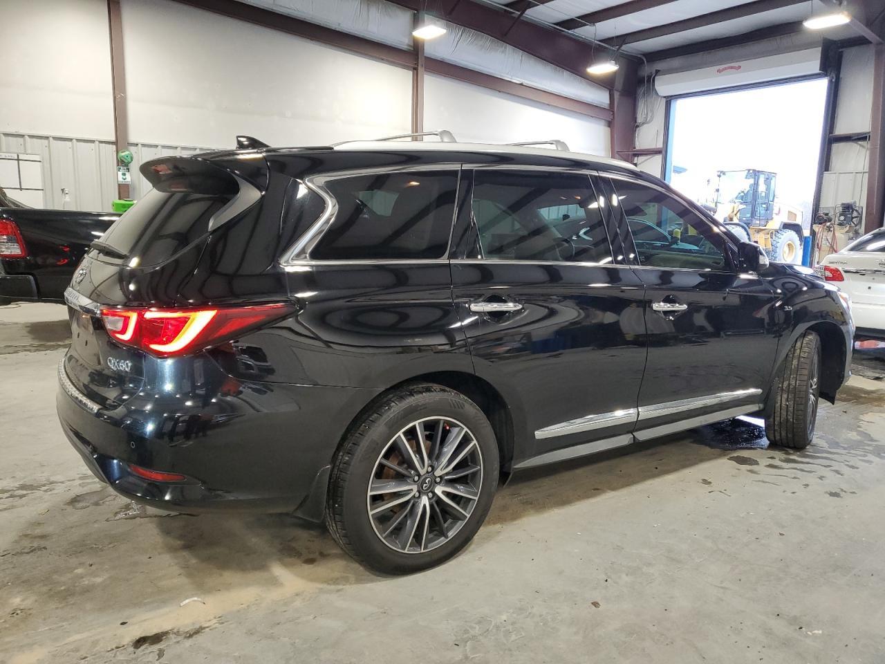 2017 INFINITI QX60 - Фото 3