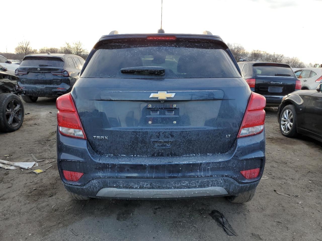 2018 CHEVROLET TRAX 1LT - Image 6