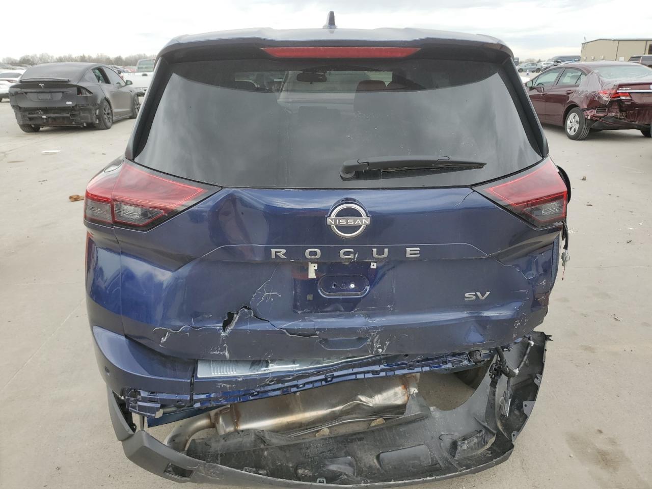 2024 NISSAN ROGUE SV - Image 6