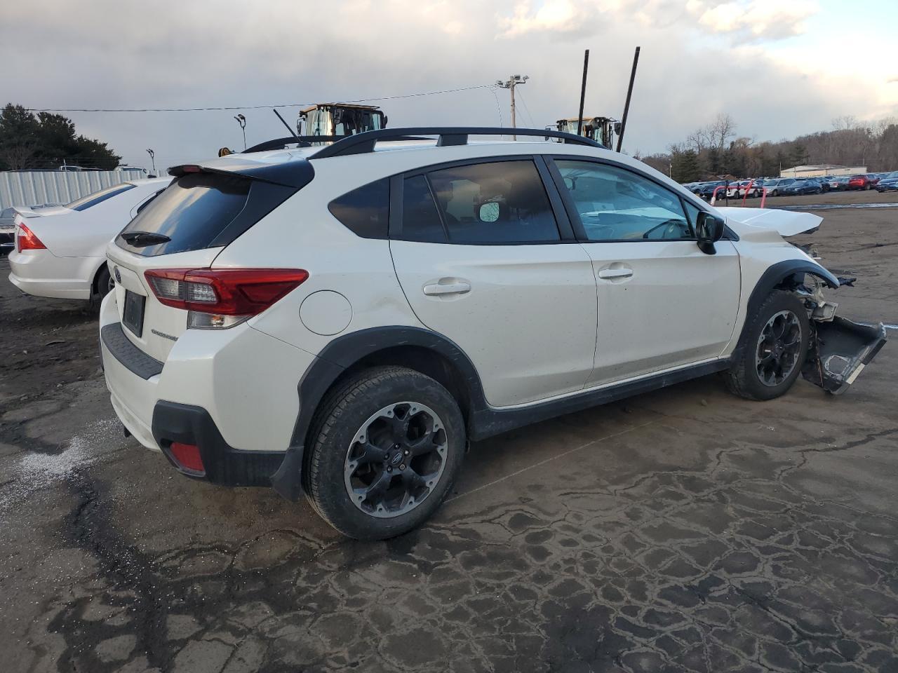 2021 SUBARU CROSSTREK - Фото 3