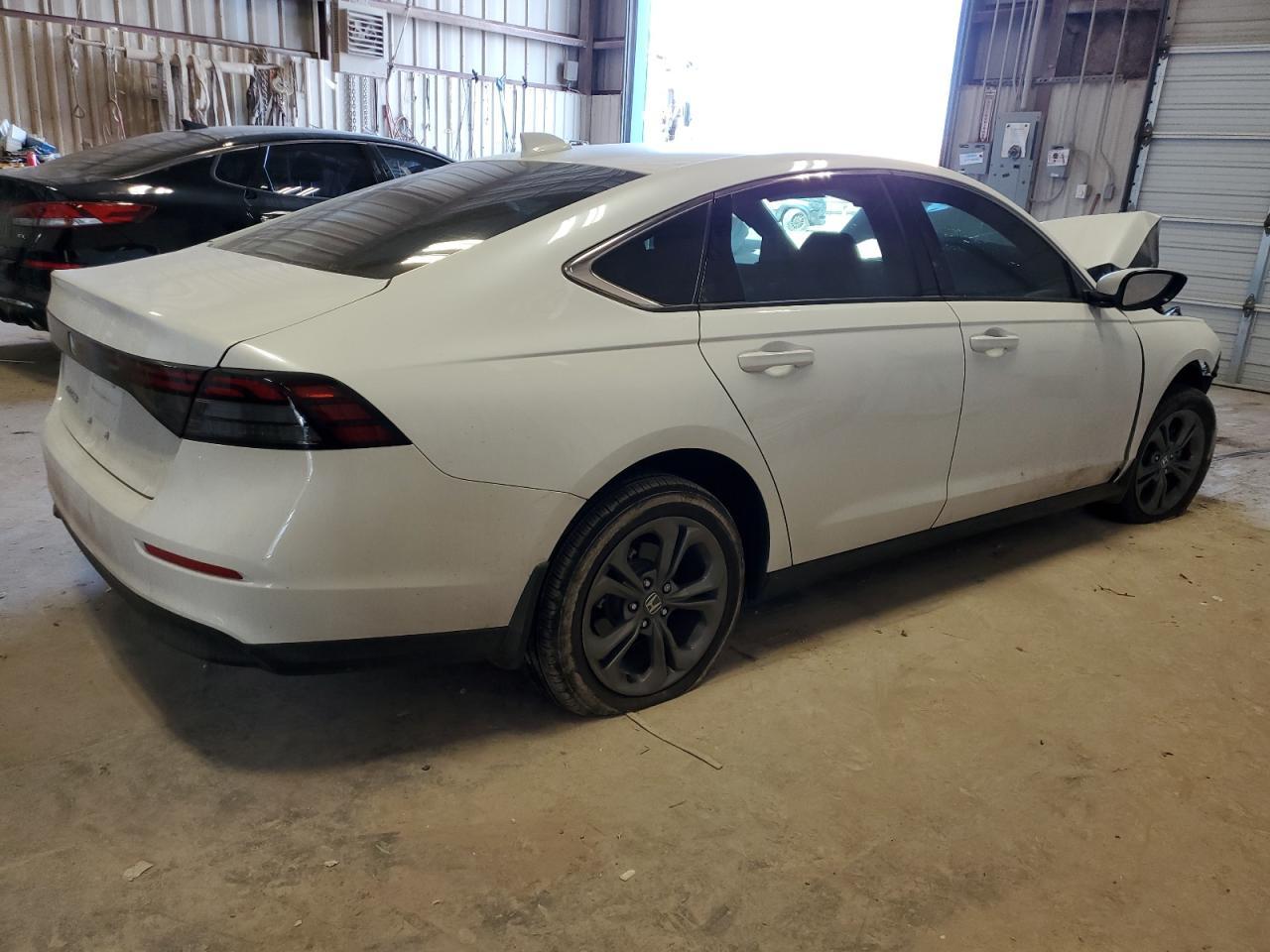 2024 HONDA ACCORD EX - Image 3