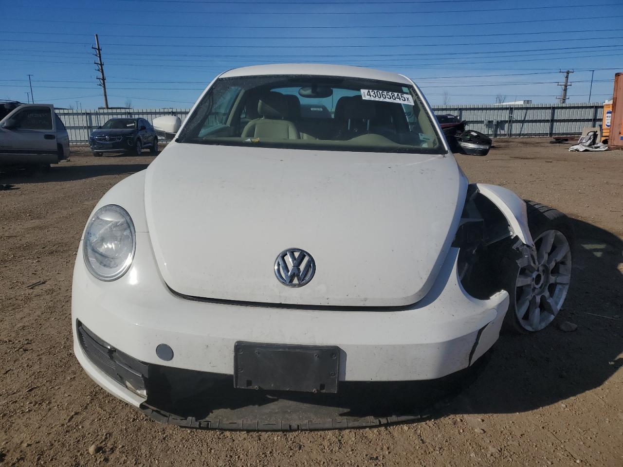 2012 VOLKSWAGEN BEETLE - Фото 5