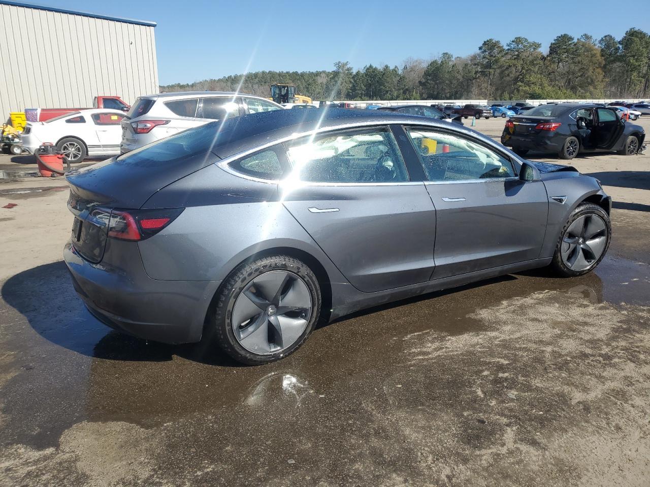 2019 TESLA MODEL 3 - Image 3