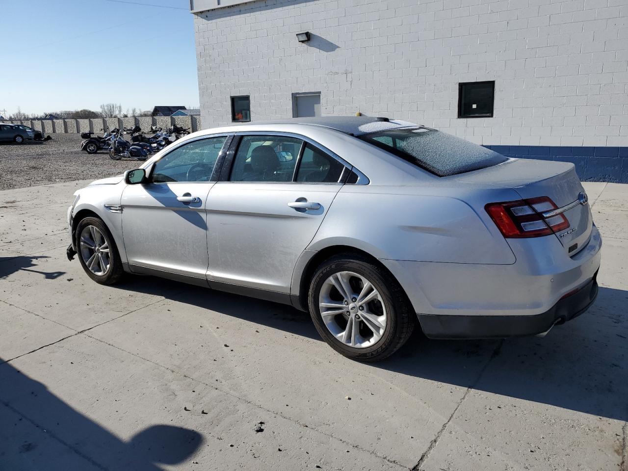 2014 FORD TAURUS SEL - Фото 2