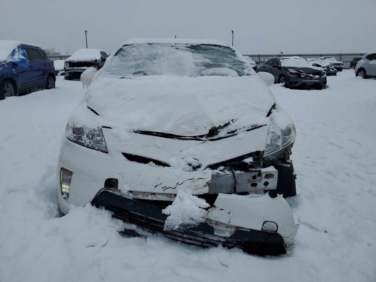 2015 TOYOTA PRIUS - Фото 5