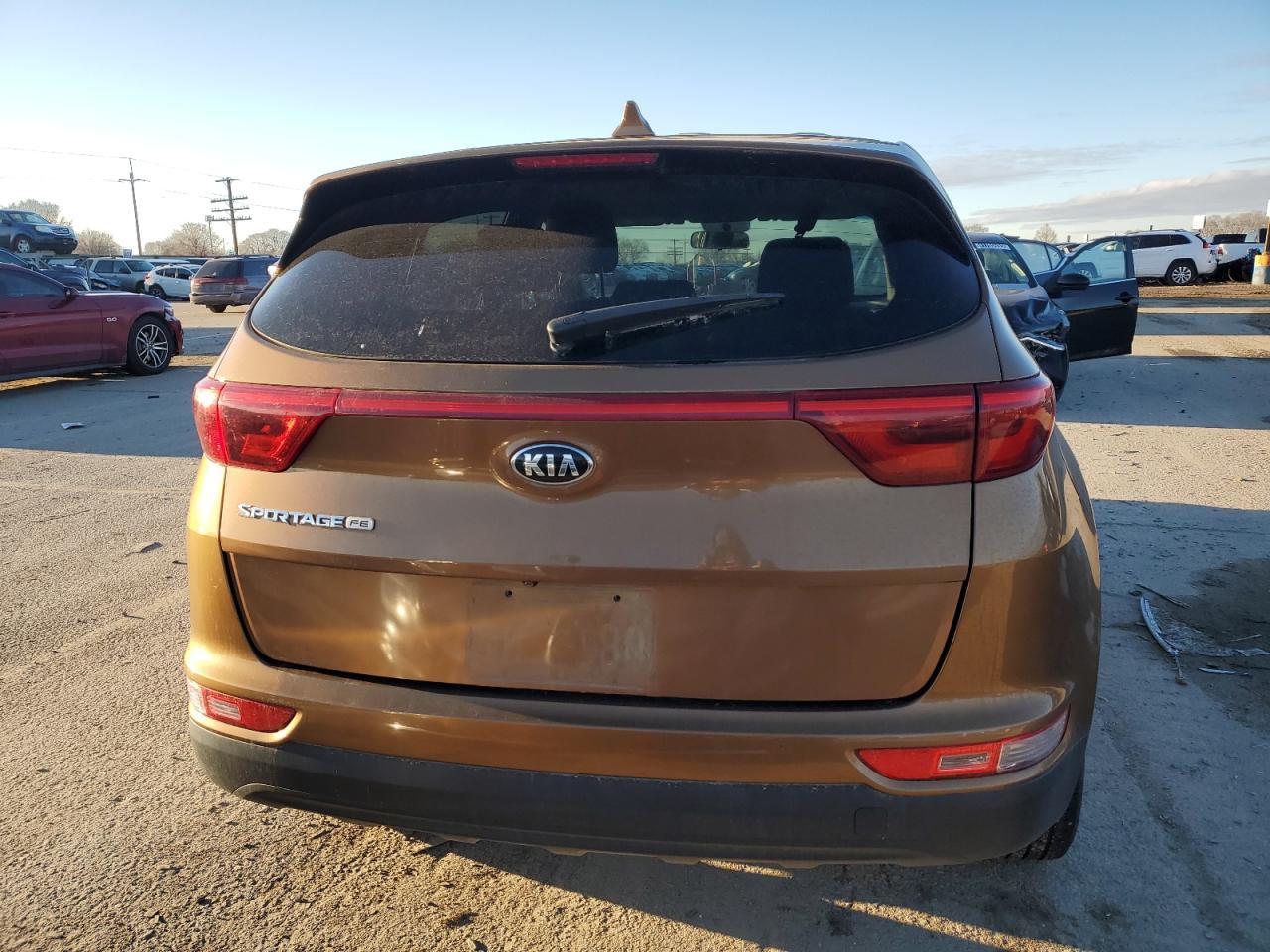 2017 KIA SPORTAGE L - Image 6