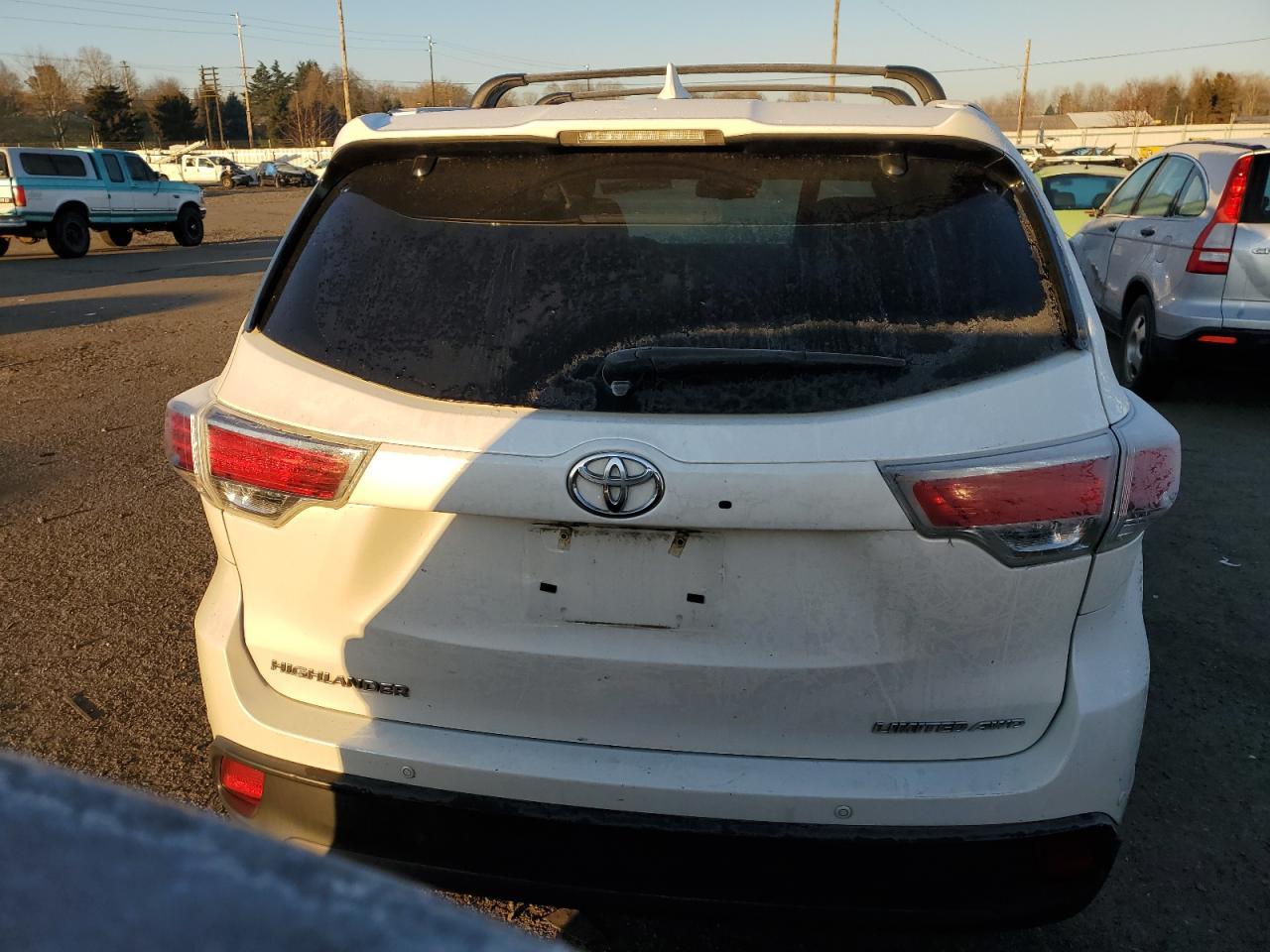 2015 TOYOTA HIGHLANDER - Фото 6