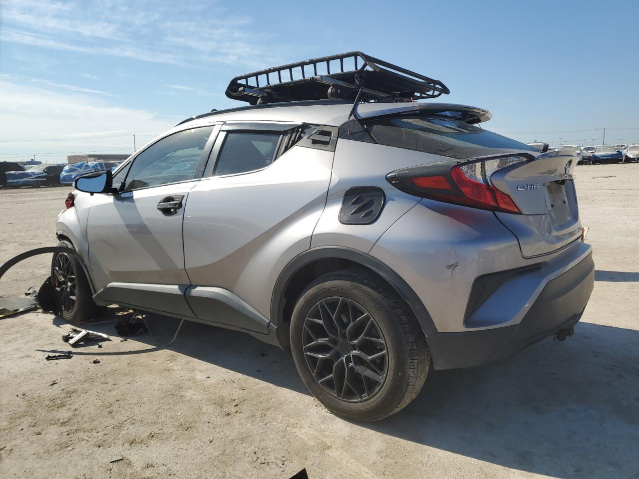 2019 TOYOTA C-HR XLE - Фото 2